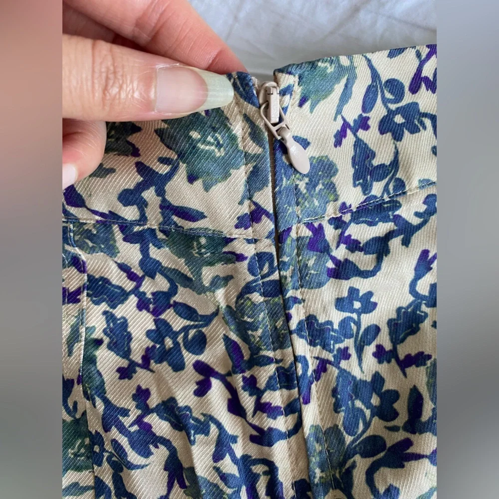 H&M Floral Patterned High waist Pleated short beige Cream blue viscose US 2 NWT